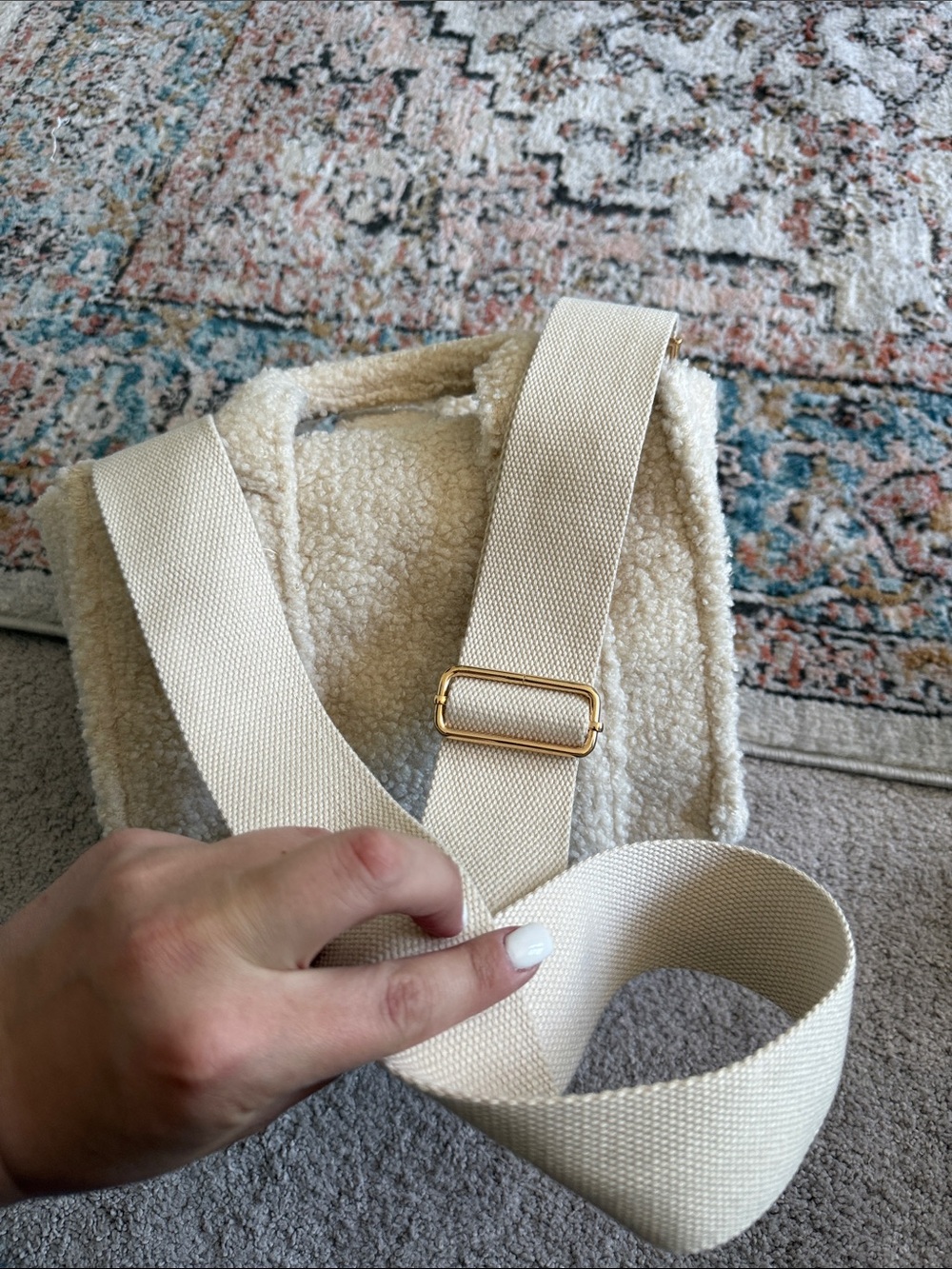 NEW- BCBGeneration Faux Sherpa Teddy Tote Bag w/ Crossbody - Picture 9 of 12